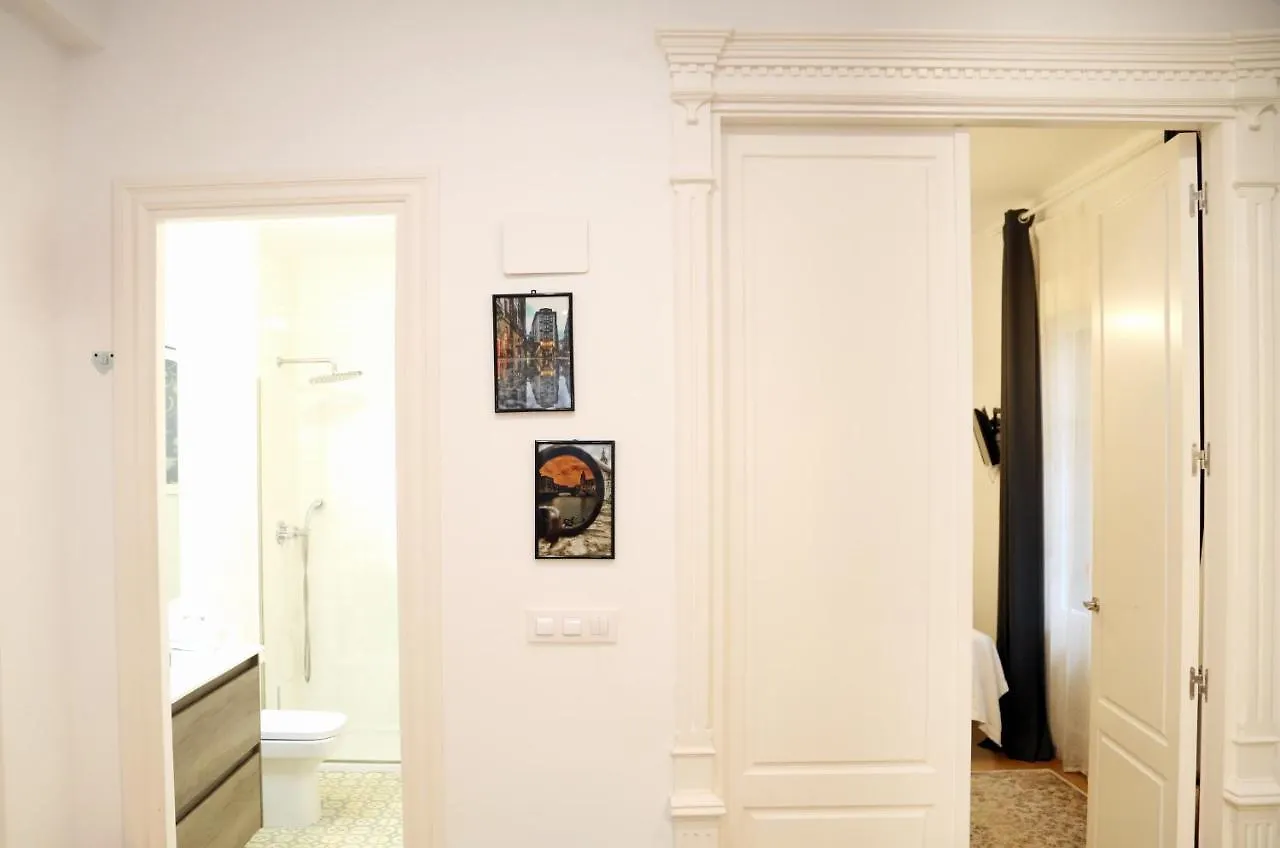 Piso Exclusivo Frente Al Casco Viejo Con Parking Gratis Apartman Bilbao 0*,  Spanyolország