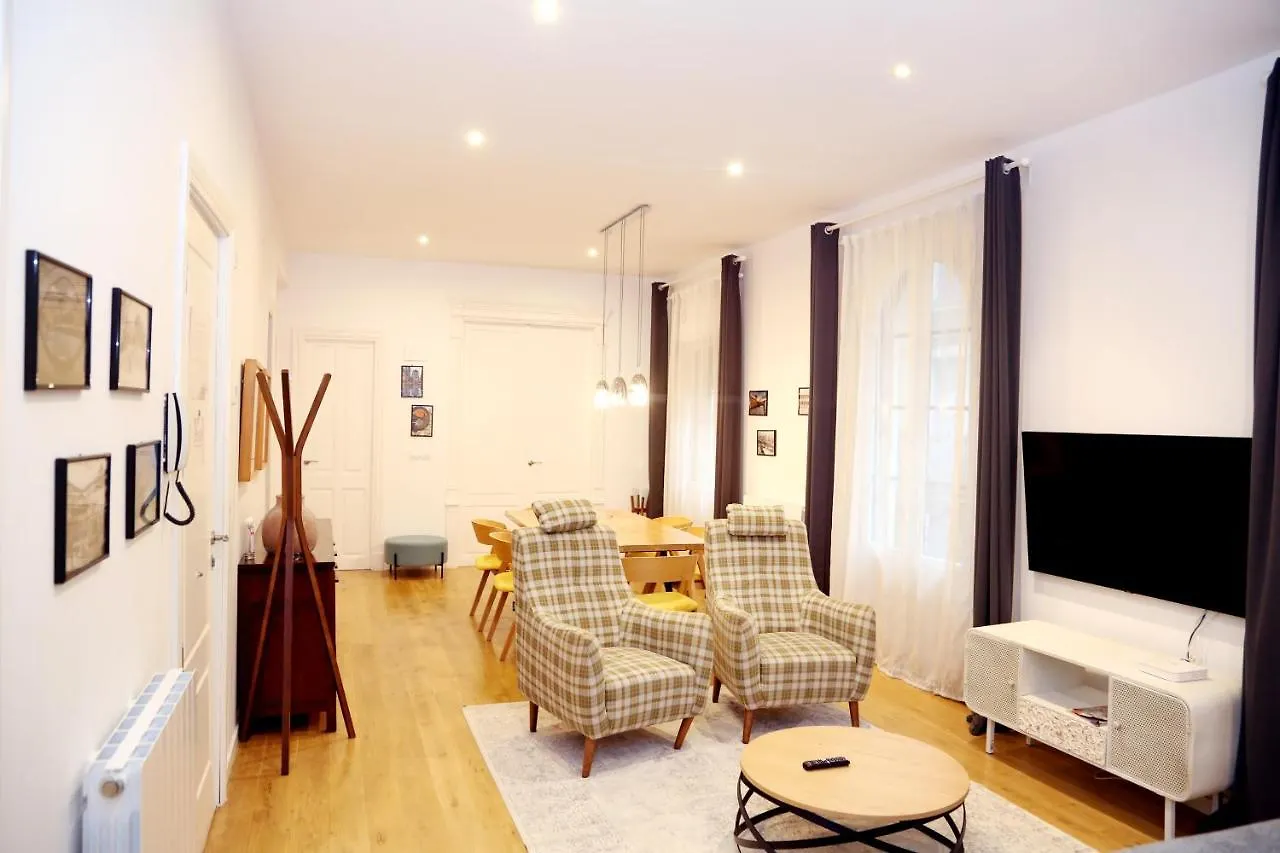 Piso Exclusivo Frente Al Casco Viejo Con Parking Gratis Apartment Bilbao 0*,