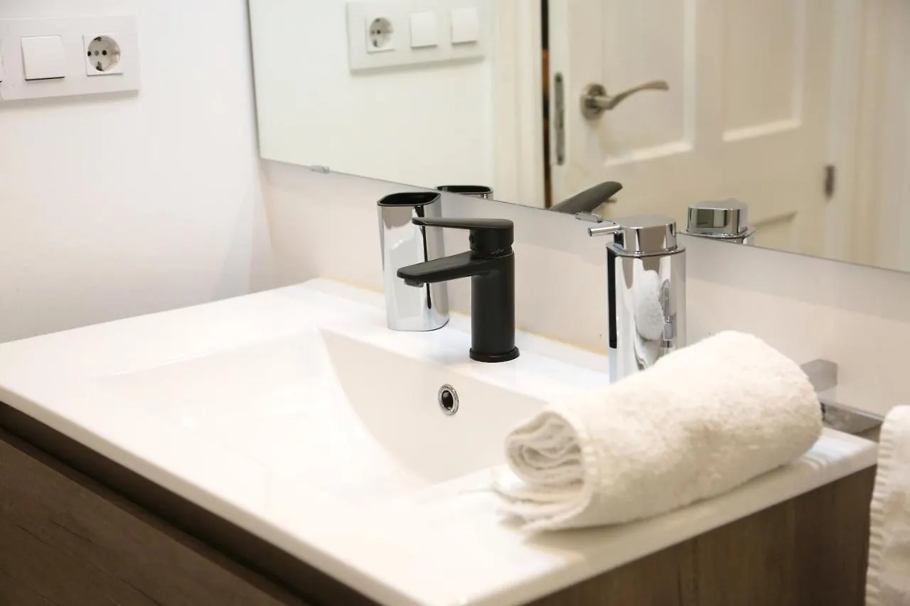 Piso Exclusivo Frente Al Casco Viejo Con Parking Gratis Apartment Bilbao 0*,