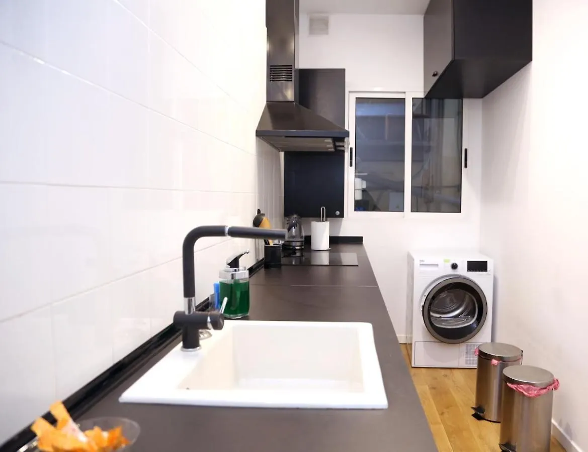 Piso Exclusivo Frente Al Casco Viejo Con Parking Gratis Apartment Bilbao 0*,  Spain